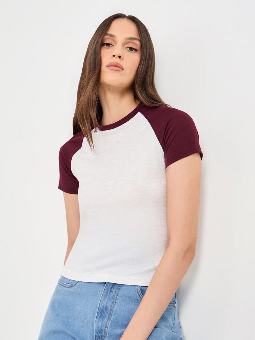 Old Navy Ribbed White & Burgundy Baseball Tee Size L